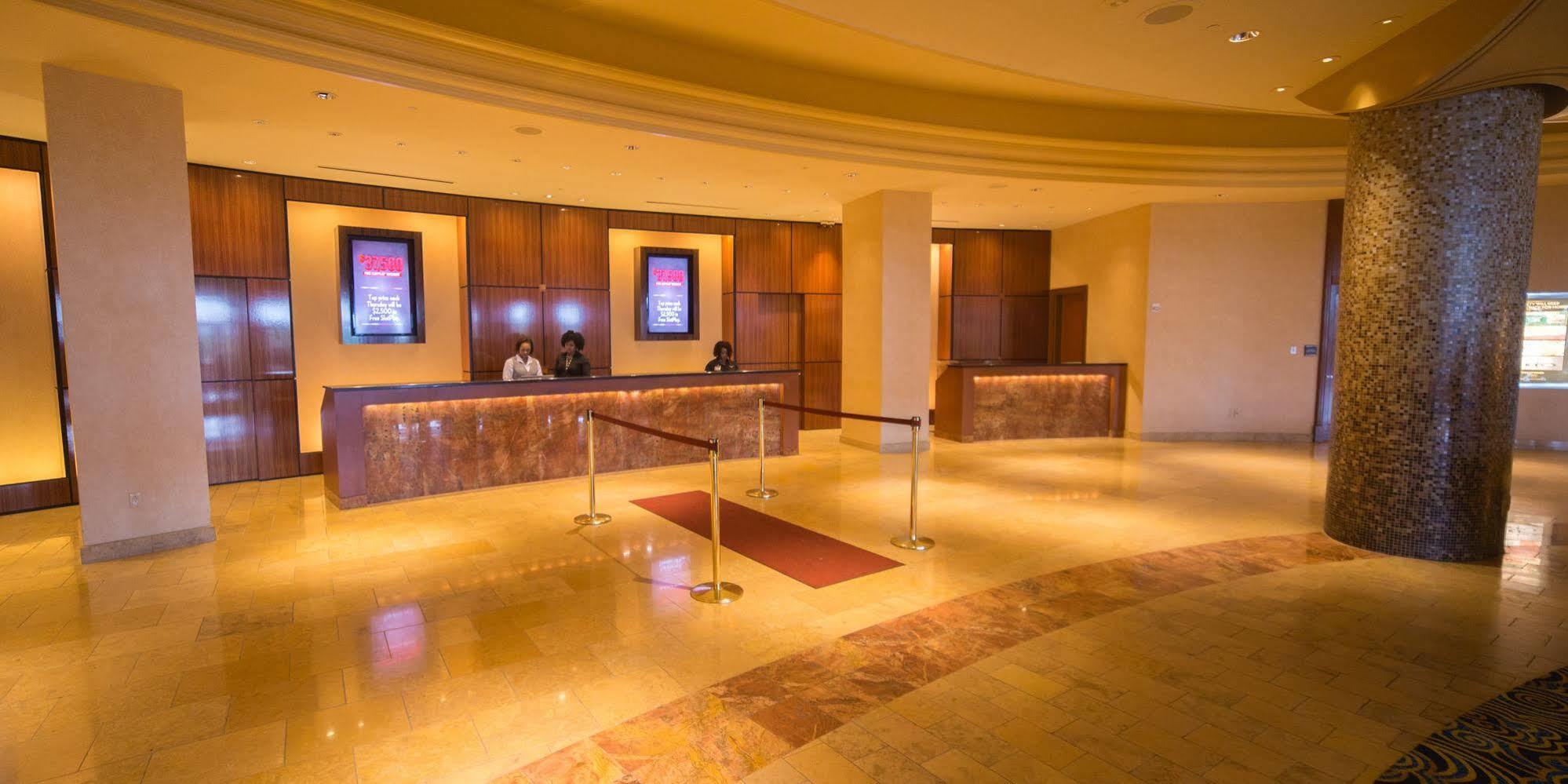 Hollywood Casino St. Louis Hotel Maryland Heights Exterior foto